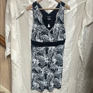 Tek Gear Women Athletic Dress Size 1X Black/ Gray Built in Bra Casual Stretch